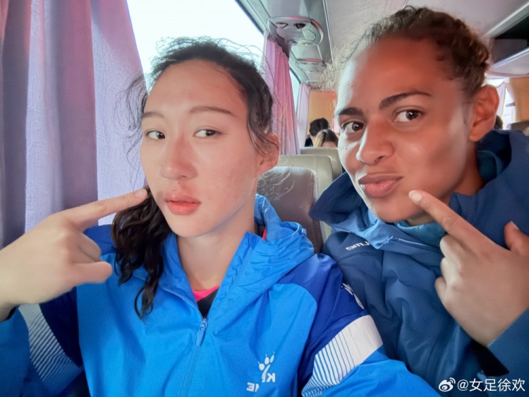 神勇！女足國門徐歡曬照，比賽中被球砸臉仍力保球門不失