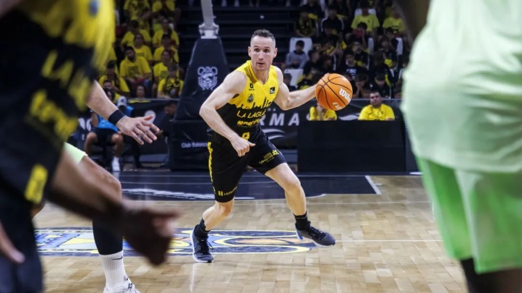 NBA初代老六，42歲進(jìn)入生涯巔峰？！