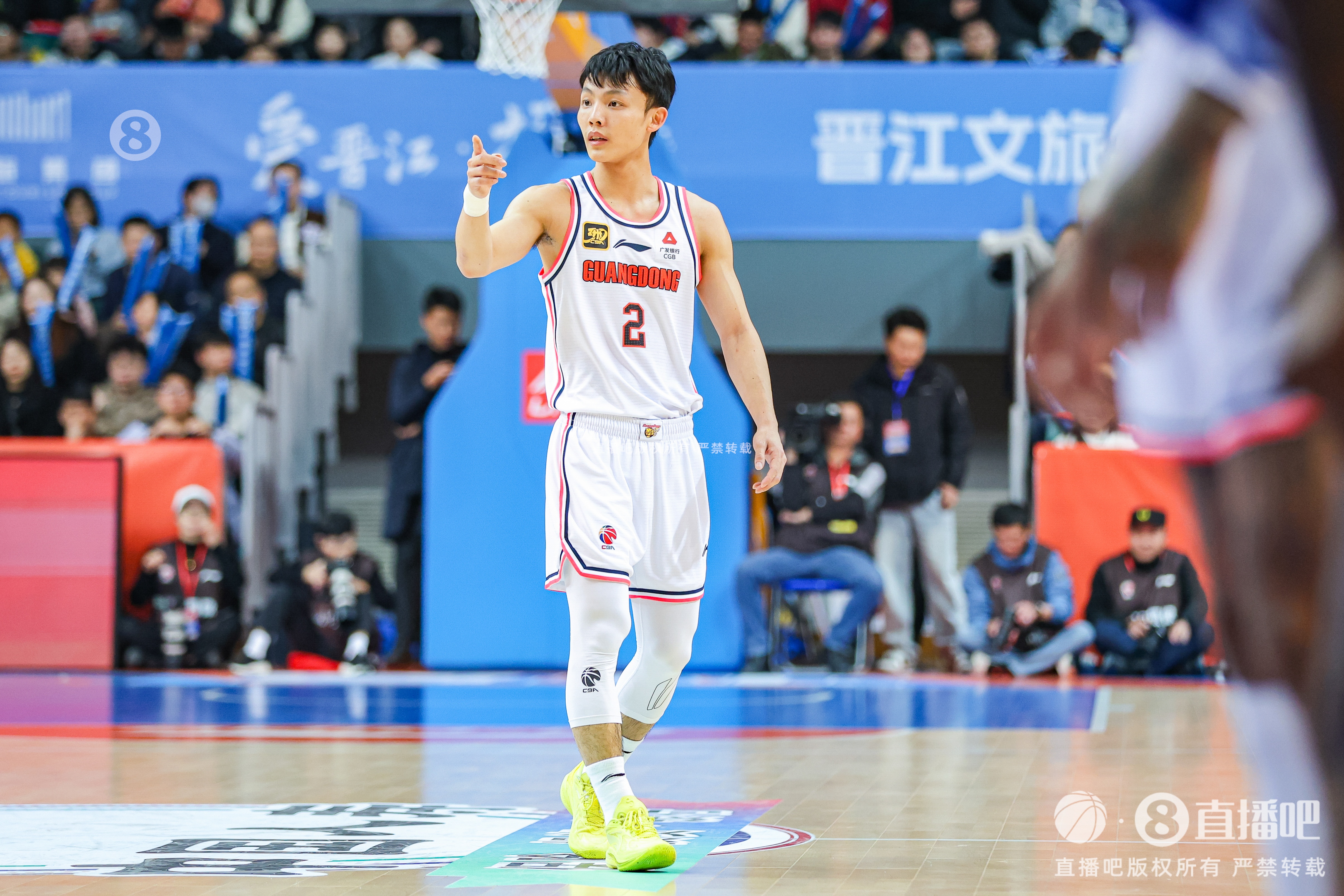 徐杰：身高不是打籃球的唯一標(biāo)準(zhǔn) 努力、勤奮、自律也是天賦